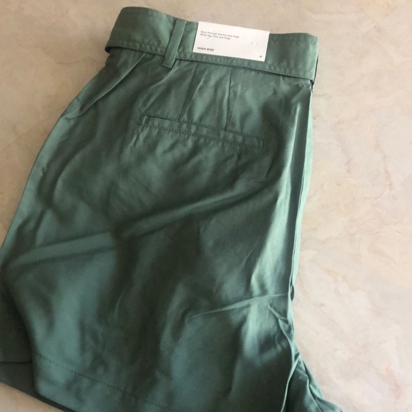 Ann Taylor Cargo Belted Shorts - Picture 3 of 11